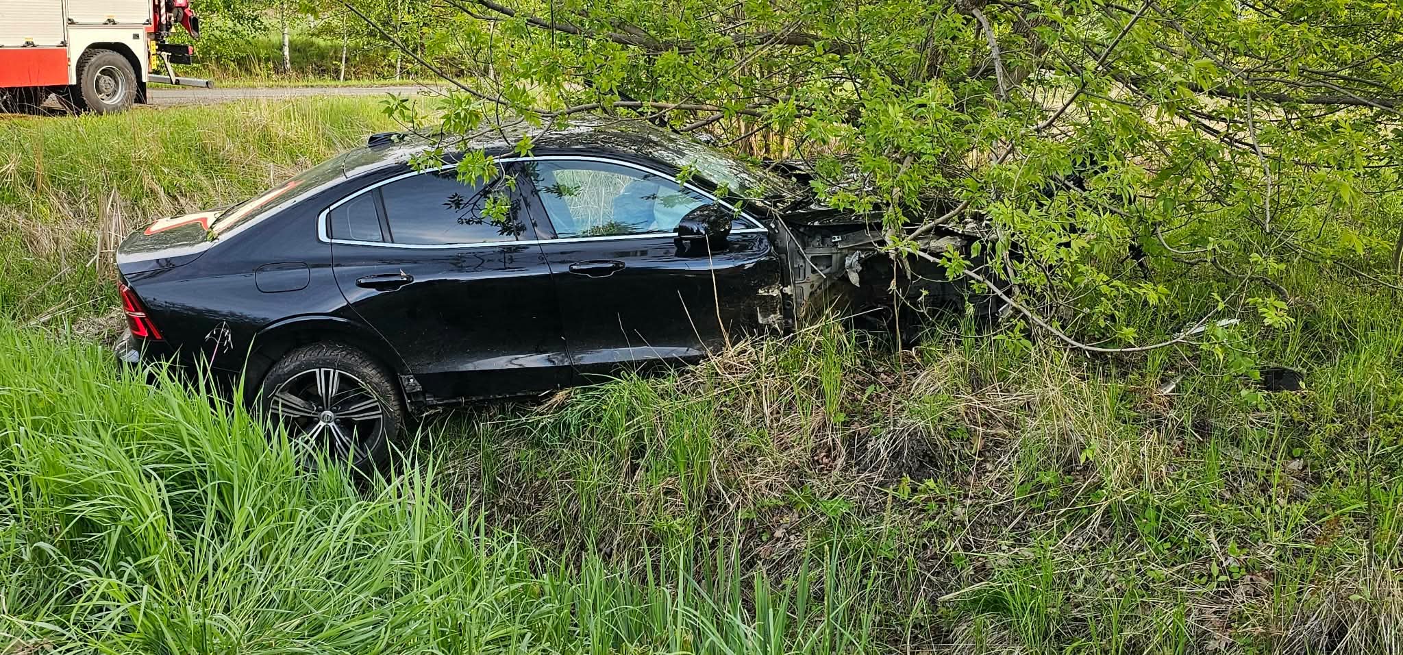 Będzin: pijany kierowca pędził 200 km/h. Samochód zakończył jazdę w rowie
